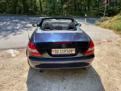 Mercedes-Benz SLK 280 V6 — Roadster élégant, moteur 231 ch et finition premium — Detail