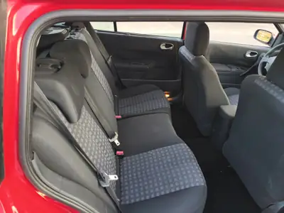 Renault Megane Break 1.6 16V — Familiale spacieuse, fraîchement révisée — detail
