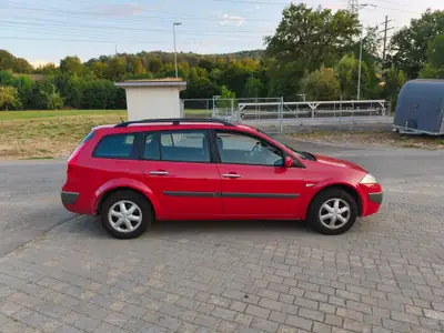 Renault Megane Break 1.6 16V — Familiale spacieuse, fraîchement révisée — interior