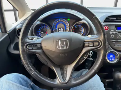 Honda Jazz 1.3i Hybrid Elegance — Citadine écologique et économique, 100 000 km — Miniature 10