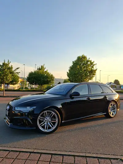 Audi RS6 Avant 4.0 V8 TFSI — Break sportif 560 ch, faible kilométrage — exterior view
