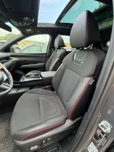 Hyundai Tucson 1.6 TGDI HEV N-Line 4WD — Hybride performant, 1000 km seulement — intérieur