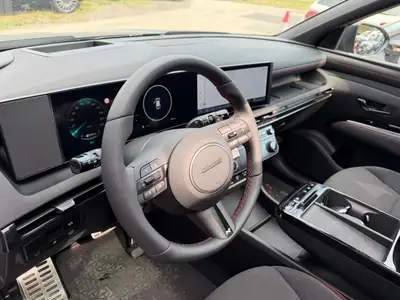 Hyundai Tucson 1.6 TGDI HEV N-Line 4WD — Hybride performant, 1000 km seulement — tableau de bord