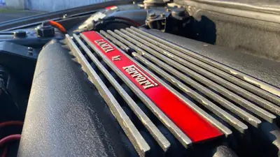 LANCIA Thema 8.32 Ferrari — Berline de prestige à motorisation V8 exceptionnelle — detail