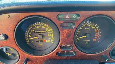 LANCIA Thema 8.32 Ferrari — Berline de prestige à motorisation V8 exceptionnelle — Thumbnail 12