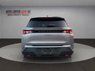 Peugeot 5008 145 Hybrid e-DCS6 GT — SUV 7 places écologique et spacieux — tableau de bord