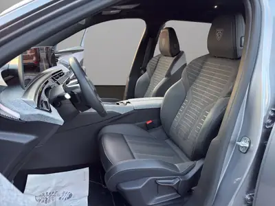 Peugeot 5008 145 Hybrid e-DCS6 GT — SUV 7 places écologique et spacieux — Miniature 9