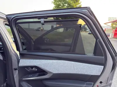 Peugeot 5008 145 Hybrid e-DCS6 GT — SUV 7 places écologique et spacieux — Miniature 25