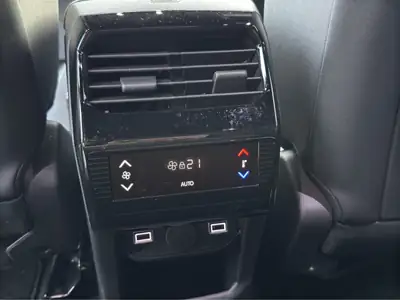 Peugeot 5008 145 Hybrid e-DCS6 GT — SUV 7 places écologique et spacieux — Miniature 26