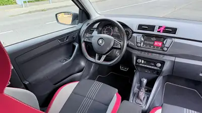 Skoda Fabia 1.2 TSI Monte Carlo DSG — Citadine dynamique, entretenue, faible kilométrage — Miniature 8