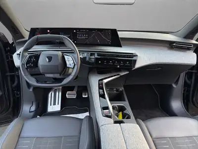 Peugeot 5008 145 Hybrid e-DCS6 GT — SUV 7 places écologique et spacieux — Miniature 14