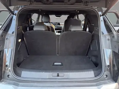 Peugeot 5008 145 Hybrid e-DCS6 GT — SUV 7 places écologique et spacieux — Miniature 21