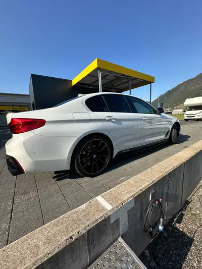 BMW 540i xDrive 2019 — Berline sportive, 82 000 km, transmission intégrale — interior