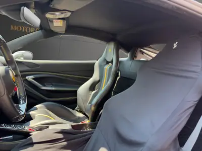 Ferrari F8 Tributo 2020 — Supercar italienne 720 ch, état exceptionnel, faibles kilomètres — Miniature 17