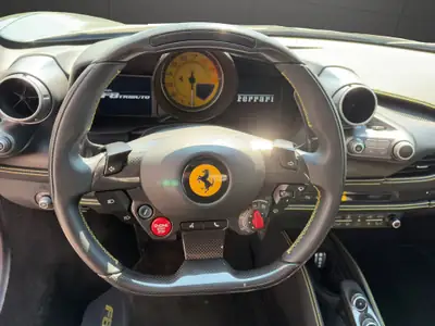 Ferrari F8 Tributo 2020 — Supercar italienne 720 ch, état exceptionnel, faibles kilomètres — Miniature 21