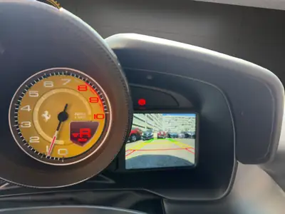 Ferrari F8 Tributo 2020 — Supercar italienne 720 ch, état exceptionnel, faibles kilomètres — Miniature 23
