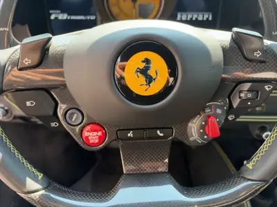 Ferrari F8 Tributo 2020 — Supercar italienne 720 ch, état exceptionnel, faibles kilomètres — Miniature 22