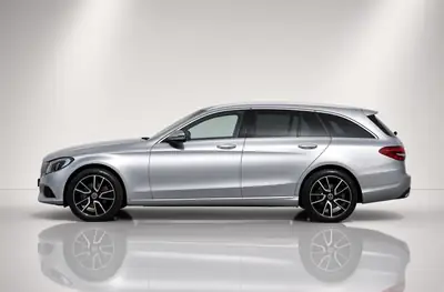 Mercedes-Benz C 200 Avantgarde — Break élégant, entretien complet, prêt à rouler — côté