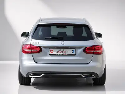Mercedes-Benz C 200 Avantgarde — Break élégant, entretien complet, prêt à rouler — intérieur