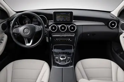 Mercedes-Benz C 200 Avantgarde — Break élégant, entretien complet, prêt à rouler — Miniature 11