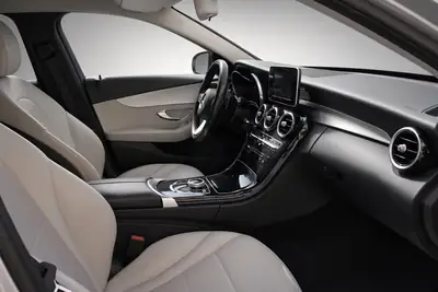 Mercedes-Benz C 200 Avantgarde — Break élégant, entretien complet, prêt à rouler — Miniature 14