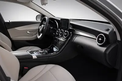 Mercedes-Benz C 200 Avantgarde — Break élégant, entretien complet, prêt à rouler — Miniature 13