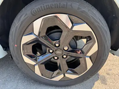 Ford Puma 1.0 EcoBoost Hybrid 125 ST-Line — SUV urbain écologique, état impeccable 2024 — Thumbnail 10