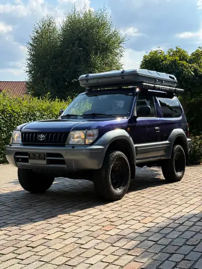 Toyota Land Cruiser 3.4 V6 VX — Légende Overlander 4x4, 155'000 km sans sinistre — exterior view