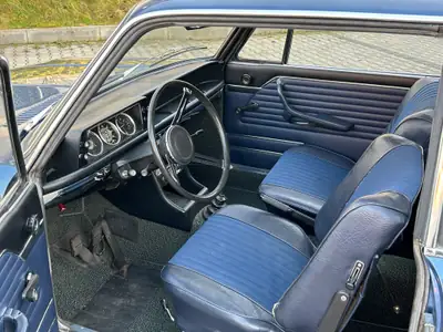 BMW 2002 E10 1969 — Coupé sportif vintage bleu, survivor rare et authentique — Thumbnail 8