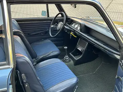 BMW 2002 E10 1969 — Coupé sportif vintage bleu, survivor rare et authentique — Thumbnail 9