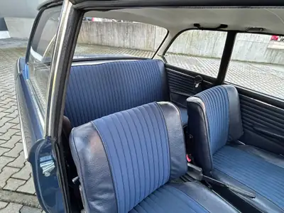 BMW 2002 E10 1969 — Coupé sportif vintage bleu, survivor rare et authentique — Thumbnail 10