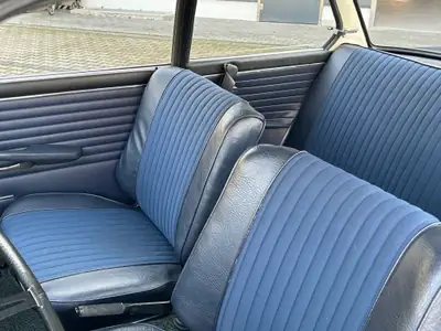 BMW 2002 E10 1969 — Coupé sportif vintage bleu, survivor rare et authentique — Thumbnail 11