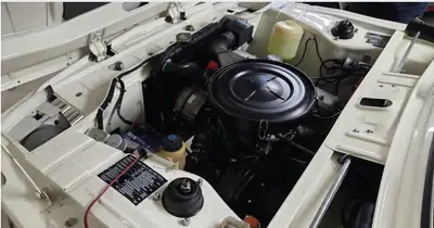 BMW 2002 Automatik 1973 — Légende des années 70, boîte automatique, état exceptionnel — Thumbnail 7