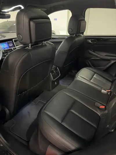 Porsche Macan 2022 — SUV sportif 265 ch, 25 000 km, traction intégrale — Thumbnail 11