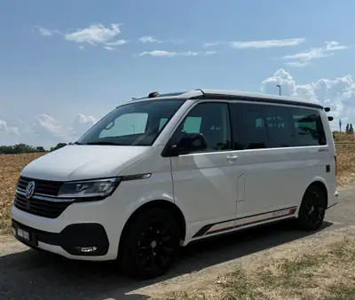 VW T6.1 California Beach Edition — Le camping-car premium 4Motion, véhicule de garage impeccable — vue extérieure