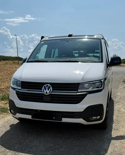 VW T6.1 California Beach Edition — Le camping-car premium 4Motion, véhicule de garage impeccable — intérieur