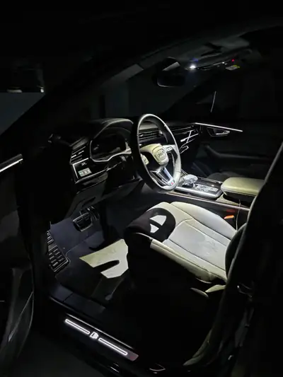 Audi Q8 3.0 45 TDI Quattro — SUV coupé premium, 40'000 km seulement — dettaglio