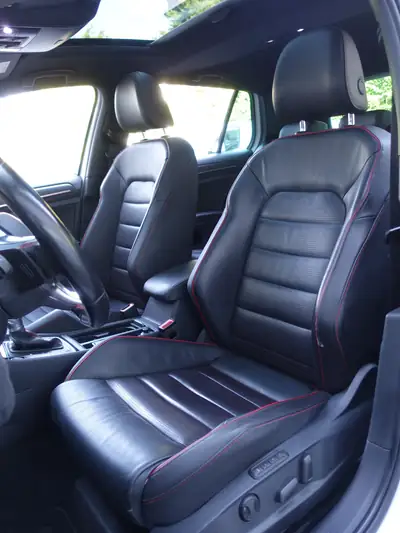 VW Golf 2.0 TSI GTI Performance — 245 ch DSG, première main, état impeccable — Miniature 10