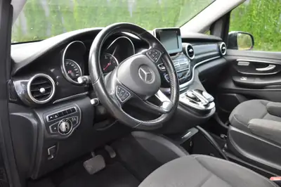 Mercedes-Benz V 250 — Monospace premium diesel, 6 places, version longue — Seitenansicht