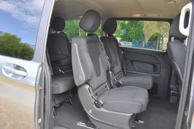 Mercedes-Benz V 250 — Monospace premium diesel, 6 places, version longue — Innenraum