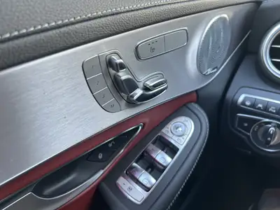 Mercedes-Benz C 220 d Swiss Star 4Matic — Break diesel performant, 97000 km seulement — Miniature 7