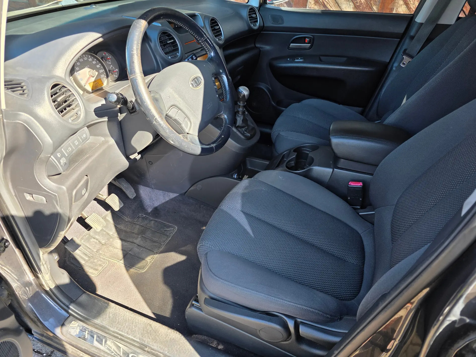 Kia Carens 2007 occasion Holziken — 3