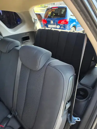 Kia Carens 2.0 CRDi VGT Trend — Monospace 7 places fiable, diesel économique — interior