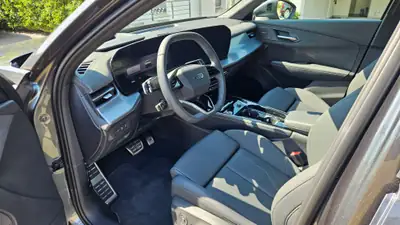 Audi Q3 2.0 TFSI S line quattro — SUV sportif hybride léger, quasi neuf — détail