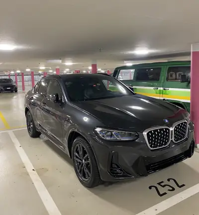BMW X4 xDrive 30d M Sportpaket — SUV coupé premium, 296 ch, reprise de leasing — vista esterna