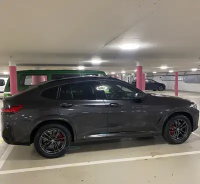 BMW X4 xDrive 30d M Sportpaket — SUV coupé premium, 296 ch, reprise de leasing — fianco