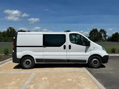Renault Trafic 2.0 dCi 114 — Utilitaire fiable, premier propriétaire, entretien à jour — side view