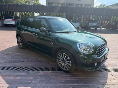 MINI Countryman Cooper ALL4 — SUV compact polyvalent, transmission automatique, 110'000 km — fianco