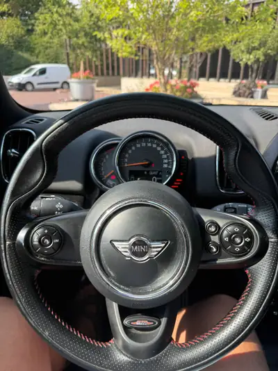 MINI Countryman Cooper ALL4 — SUV compact polyvalent, transmission automatique, 110'000 km — dettaglio