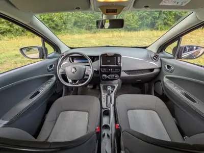 Renault Zoé R110 Limited — Électrique urbain réinventé, moteur neuf 2024 — dashboard